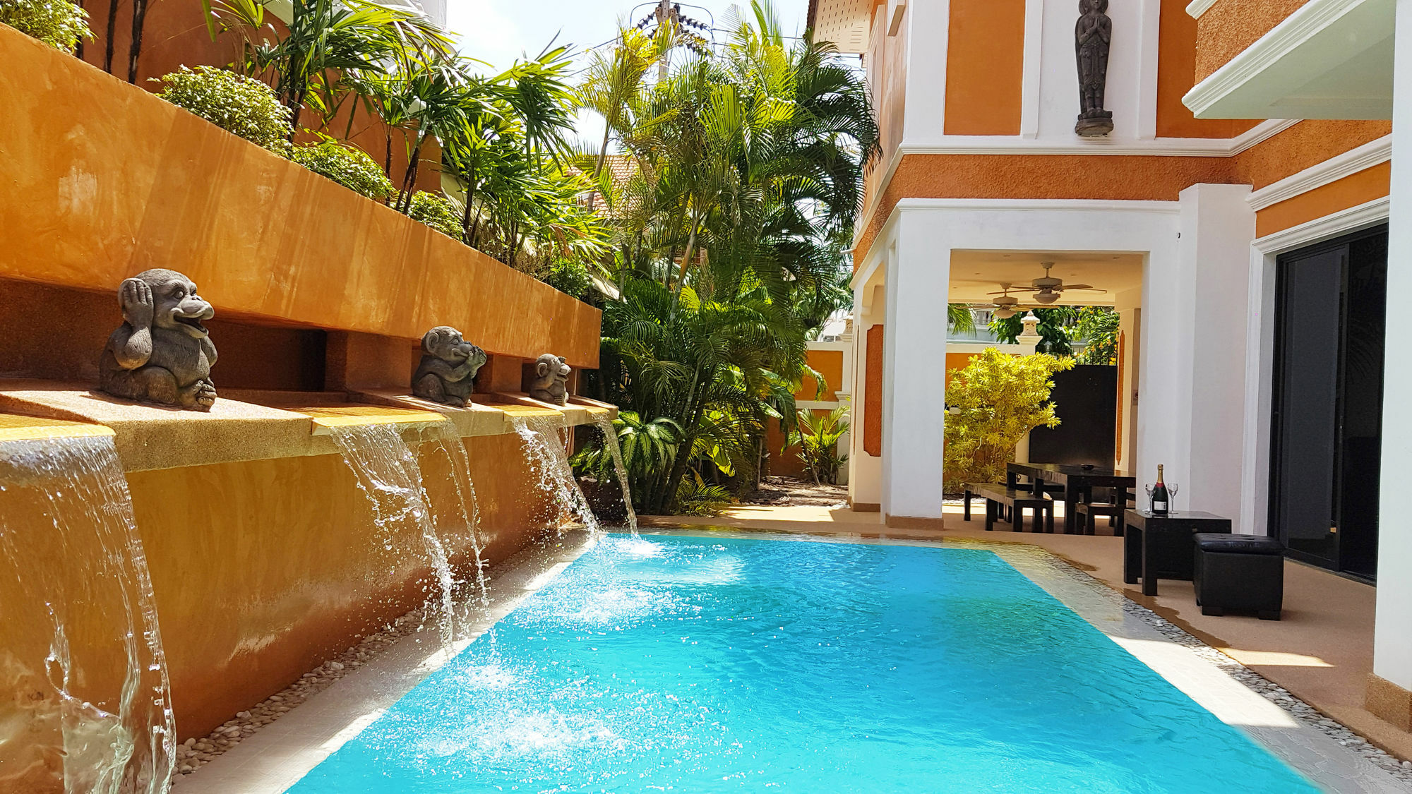 Hideland - The Luxury Tropical Villa Pattaya ภายนอก รูปภาพ