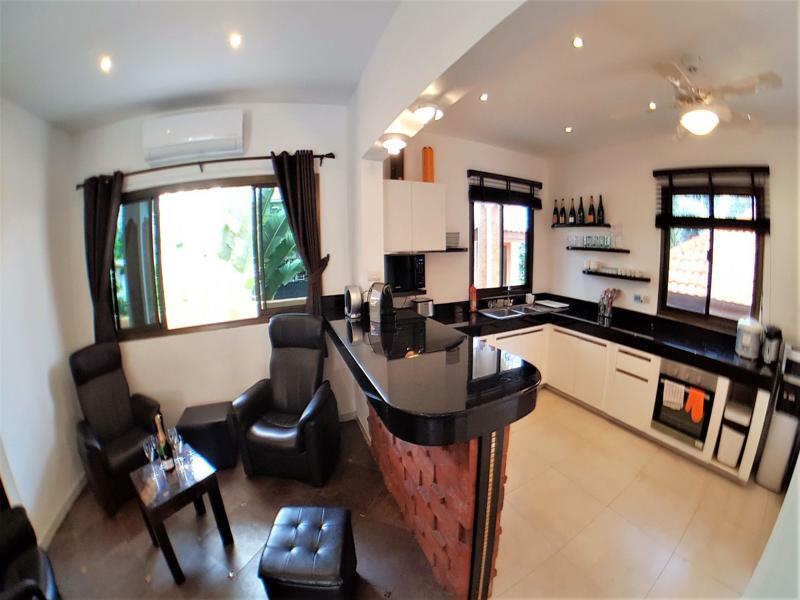 Hideland - The Luxury Tropical Villa Pattaya ภายนอก รูปภาพ
