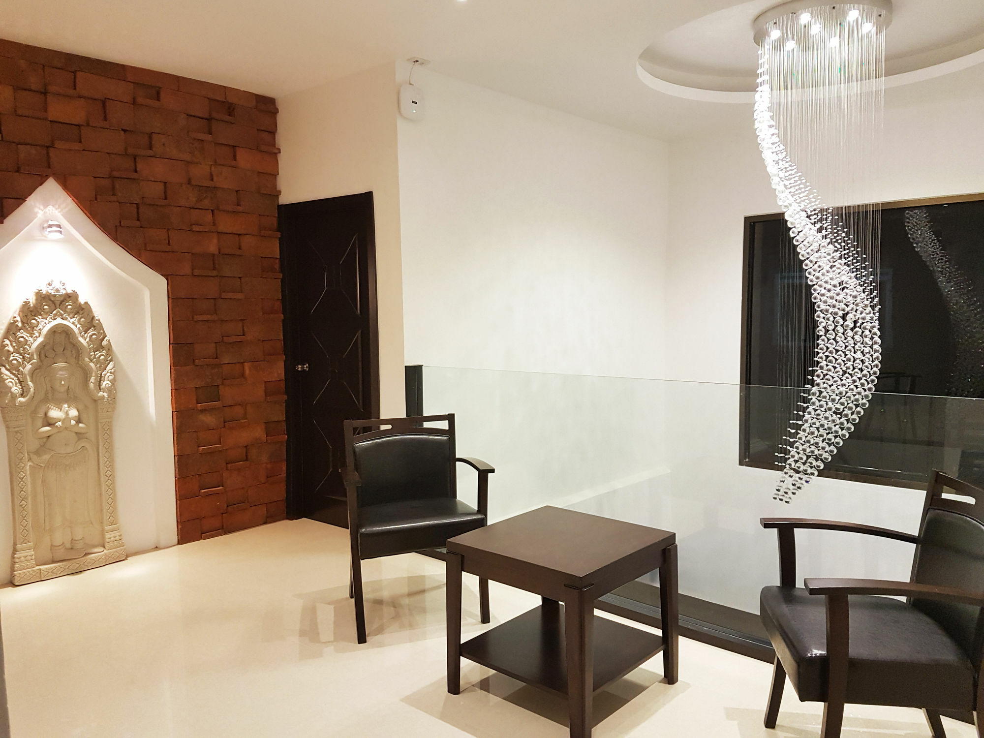Hideland - The Luxury Tropical Villa Pattaya ภายนอก รูปภาพ